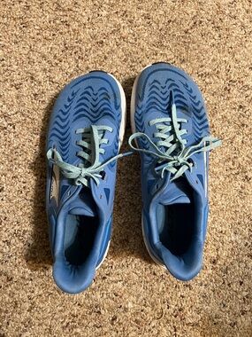 Altra Torin 7. Blue and White Running Shoes. Women's Trainer